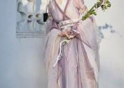 A Little Girls Qipao for Chinese New Year:A Blend of Tradition and Modernity