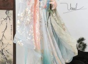 Engaged in Style:Champagne-Colored Cheongsam for Autumn Winter Engagement Ceremonies