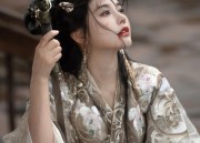 Elegant Black Horseface Skirt Accessories:A Fashionable Journey