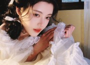 Reimagining the Cheongsam for Winter:Styling Tips for Petite Women