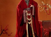 The Controversy over Squeezing Milkmaid Skirts and Soiled Cheongsam Culture