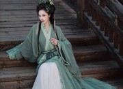 Reimagining the Cheongsam:Embracing Modernity in the Youthful Qipao