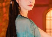 The Elegance of High-End Cheongsam:Embodying the Aristocratic Dames Grace