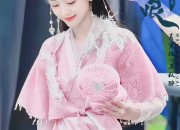 Muxi Fans Cheongsam:A Glimpse into the Traditional Beauty of Chinese Culture