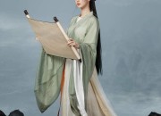 Embracing Modern Elegance:The Evolution of Traditional Qipao in Modern Chinese Fashion