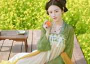Modern Qipao:Fashionable and Youthful High-End Reinterpretation of Traditional Chinese Elegance
