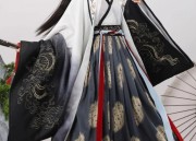 The Versatile Hanfu Bag:A Fashion Statement with Practicality