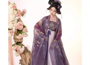 The Cheongsam Overcoat Woman:A Cultural Icon of Traditional Elegance