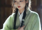 Twin Sisters in Traditional Splendor:A Guide to汉服 Girls Fashion for Little Ones