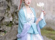 The Rise of the Commoner in Hanfu:The Story of a Civilian Hanfu Woman