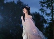 Summer in a Fairyland of Hanfu:The Enchantment of Chinese Traditional Clothing in Summer