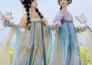 Chinese New Year Childrens Tang Costumes:Embracing the Traditional Splendor