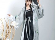 The Story of the Golden hairpin and the Revival of Hanfu Fashion