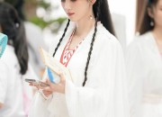 Maternal-Child Fashion Fusion:Embracing the Modern Evolution of Qipao Maternity-Daughter Ensembles