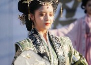 A Guide to Styling the Waist-Length,Double-Bordered Hanfu Dress for Girls