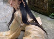 The Charm of Miniature Horse-Face Skirt:A Closer Look at a Unique Fashion Statement