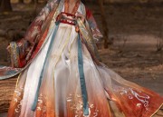 Zhongling Chronicle:The Splendor of Hanfu in the Song Dynasty