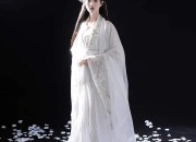The Art of Cheongsam Shawls and the 40-Year-Old Elegance