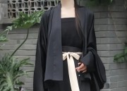 The Elegance of a Mini Black Cheongsam:A Fashion Journey for the Petite Figures