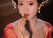 Traditional Tang-Style and Hanfu Costumes for Women in Summer