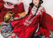 Panda-Patterned Cheongsam:A Blend of Tradition and Modernity