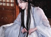 Platinum Kids in Traditional Chinese Hanfu Fashion:A Blend of Heritage and Modernity