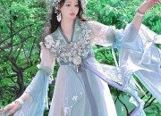 Youthful Cheongsam Style:Embracing the Allure of Traditional Elegance among Teen Girls
