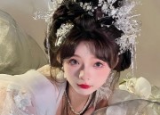 The Charm of Light Grey Cheongsam:A Traditional Elegance
