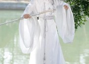 Winter Wrap for the Hanfu Princess:The Enchanting Art of the Puff-Screen in Cold Seasons