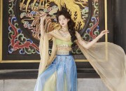 Phoenix Dance:The Allure of Hanfu Fashion in Modern Times