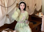 Mùbái Shǒu Style Hanfu:Exploring the Elegance of Traditional Chinese Clothing