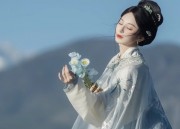 Chinese Elements in the Cheongsam:A Cultural Journey Through Time