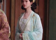 Youthful Charm of Traditional Cheongsam:The New Generation of Qipao for Young Girls