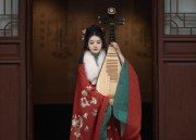 The Enchanting Journey of a Princess in Hanfu Shoes:A Story of a Little Girl