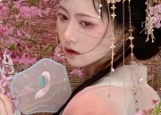 The Splendor of Begonia-Inspired Hanfu:A Journey into Traditional Chinese Elegance