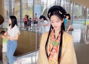 Little Girl in Song-Style Hanfu:A Glimpse into Traditional Chinese Beauty