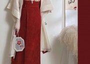 Luxury Brand Golden Silk Qipao:Embracing Traditional Elegance with Modern Glamour