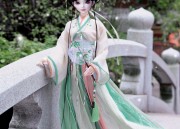 The Cultural Charm of Horseface Skirt and Jade Pendant Decorations