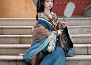 Ancient Elegance:The Allure of Traditional Costume Gowns in Autumn Winter