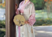 Plus Size Cheongsam:The New Fashion Trend for 2024
