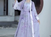 A Summer Tale of a Hanfu Girl:The Ancient Beauty of Traditional Chinese Childrenswear