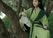 The Revival of Hanfu:The Scholarly Elegance of Traditional Chinese Clothing