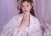 Modern Twist on a Classic:The Evolution of Qipao into Modern Fashion