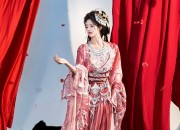 Skirt-Style Hanfu for 12-Year-Old Girls:A Blend of Tradition and Modernity