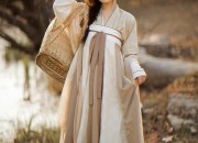 Anti-Static Measures for Hanfu Underskirts:A Guide to Preventing Electrostatic Buildup