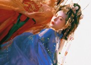 Zhongling Records:Hanfu Fashion and the Blooming Lotus of Hanshang Hualian