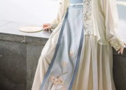The Elegance of Ancient Hanfu:The束腰 of the Chinese Traditional Costume