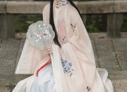 The Ever-Present Charm of the Traditional Horseface Skirt in Modern Times