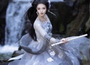 Traditional Chinese Horseface Skirt Ensemble for a Splendid Wedding