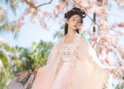 Plus-Size Womens Qipao Revamp:Embracing Traditional Elegance with Modern Comfort